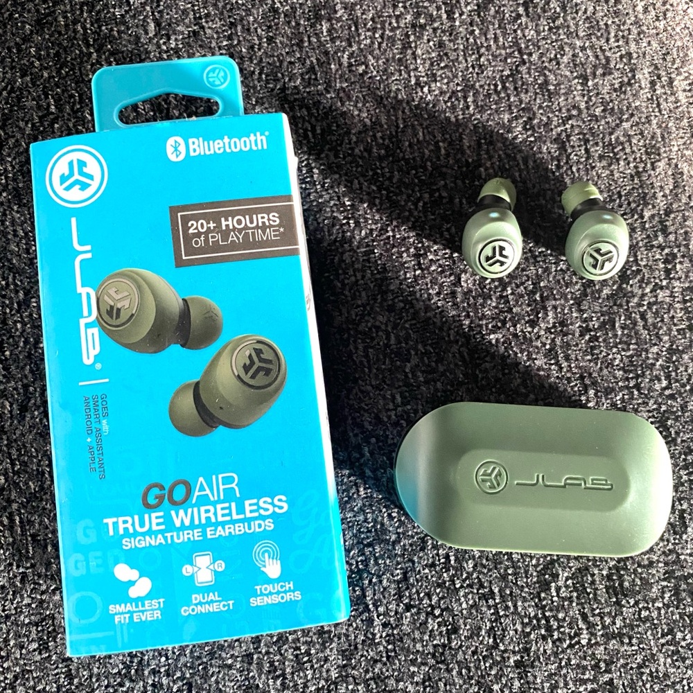 JLab True Wireless Go Air Bluetooth Army Green Earbud Headphones With Case 😎